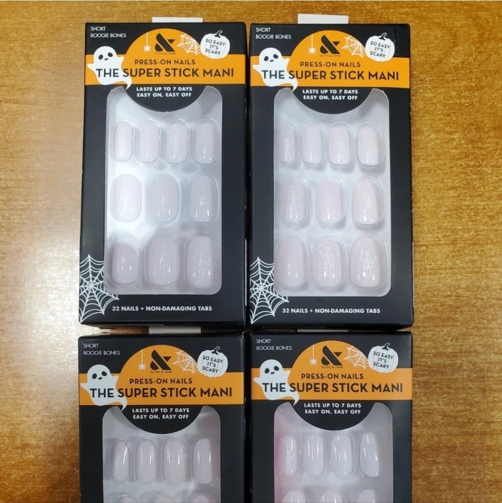NWT Olive And June Halloween The Super Stick Mani Press-On Nails Bundle Of 4